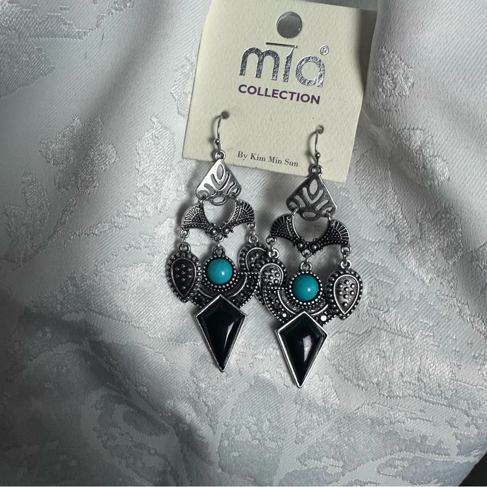MIA COLLECTION‎ Silver/Black & Turquoise Chandelier Earrings